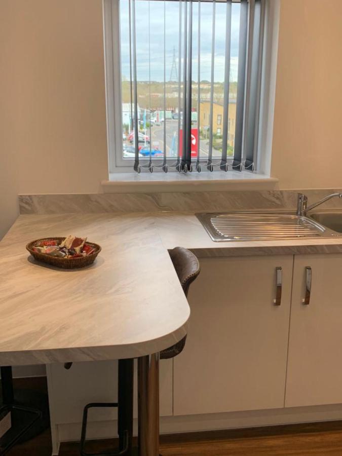 Lakeside 2 Bed Luxury Apartment No Parties No Events Early Check-In Late Check- Out Allowed 웨스트 서록 외부 사진