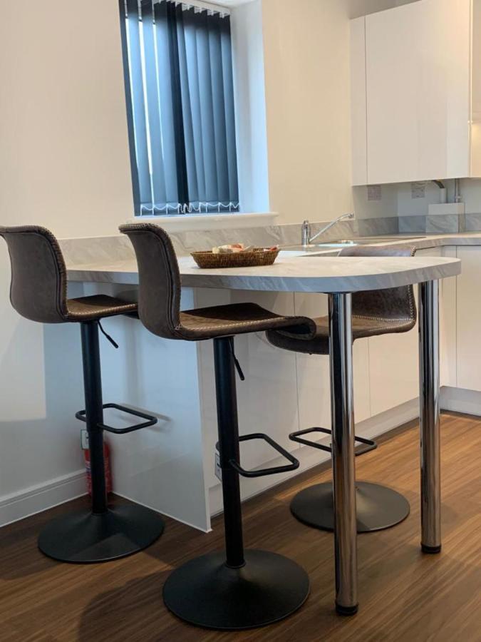 Lakeside 2 Bed Luxury Apartment No Parties No Events Early Check-In Late Check- Out Allowed 웨스트 서록 외부 사진