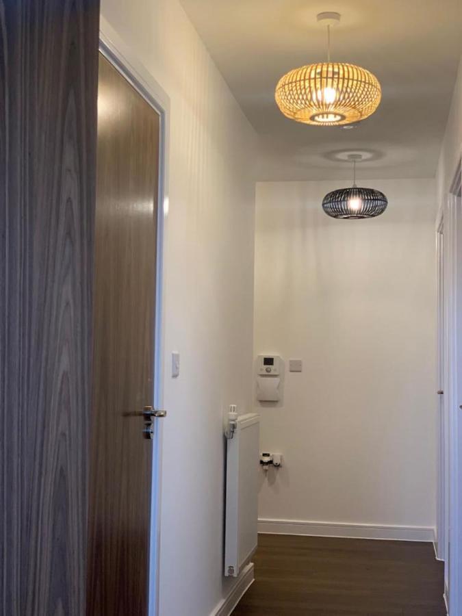 Lakeside 2 Bed Luxury Apartment No Parties No Events Early Check-In Late Check- Out Allowed 웨스트 서록 외부 사진