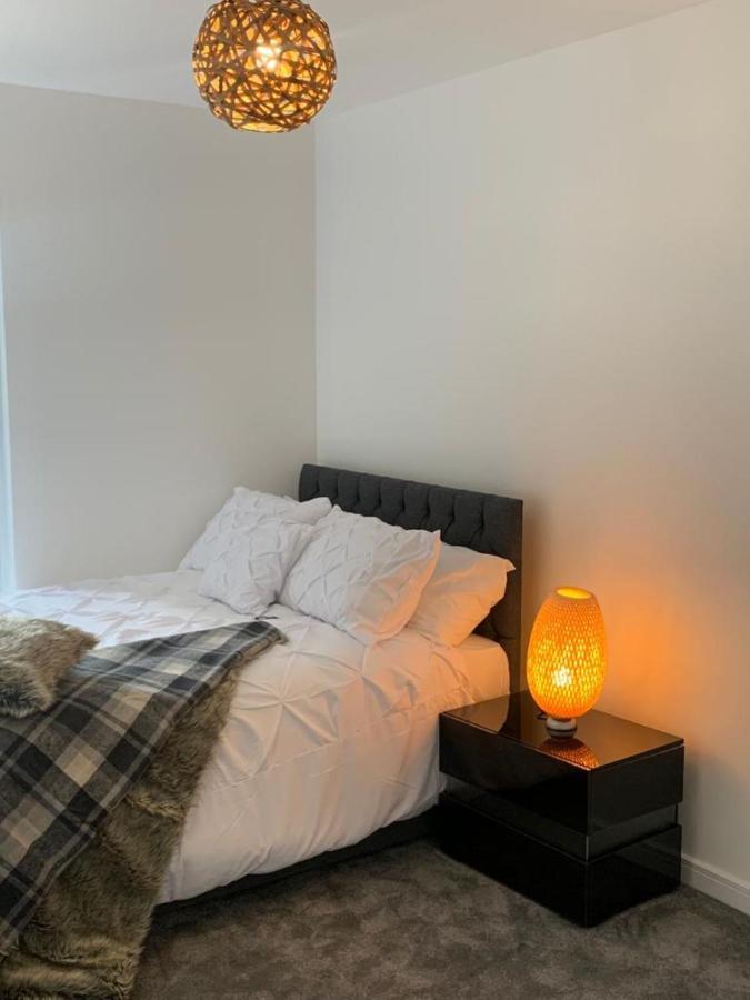 Lakeside 2 Bed Luxury Apartment No Parties No Events Early Check-In Late Check- Out Allowed 웨스트 서록 외부 사진