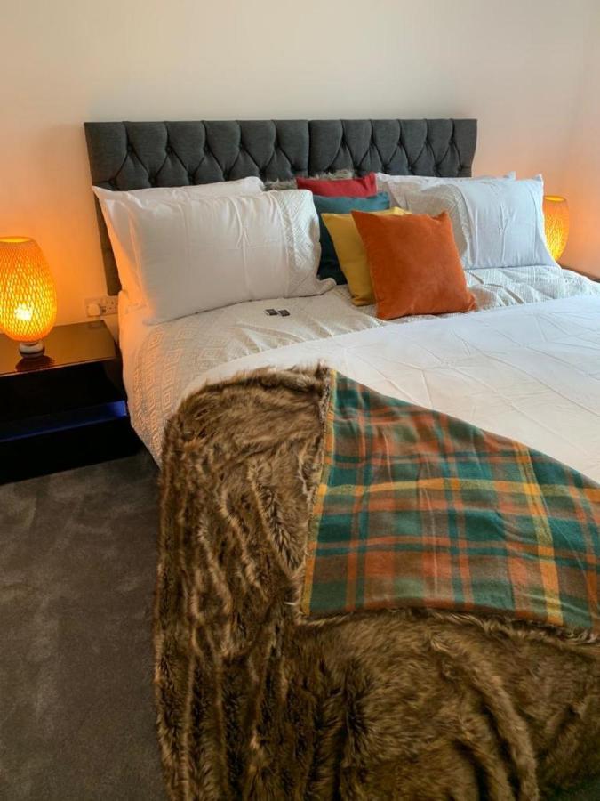 Lakeside 2 Bed Luxury Apartment No Parties No Events Early Check-In Late Check- Out Allowed 웨스트 서록 외부 사진