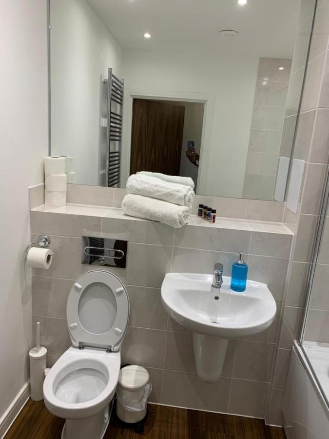Lakeside 2 Bed Luxury Apartment No Parties No Events Early Check-In Late Check- Out Allowed 웨스트 서록 외부 사진