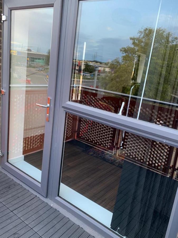 Lakeside 2 Bed Luxury Apartment No Parties No Events Early Check-In Late Check- Out Allowed 웨스트 서록 외부 사진